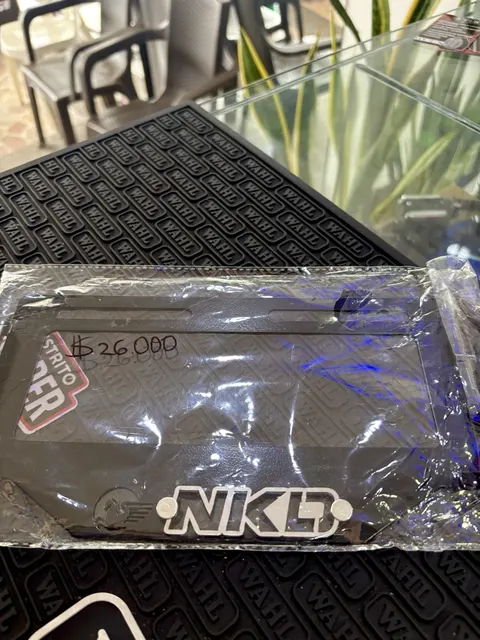 PORTA PLACA NKD